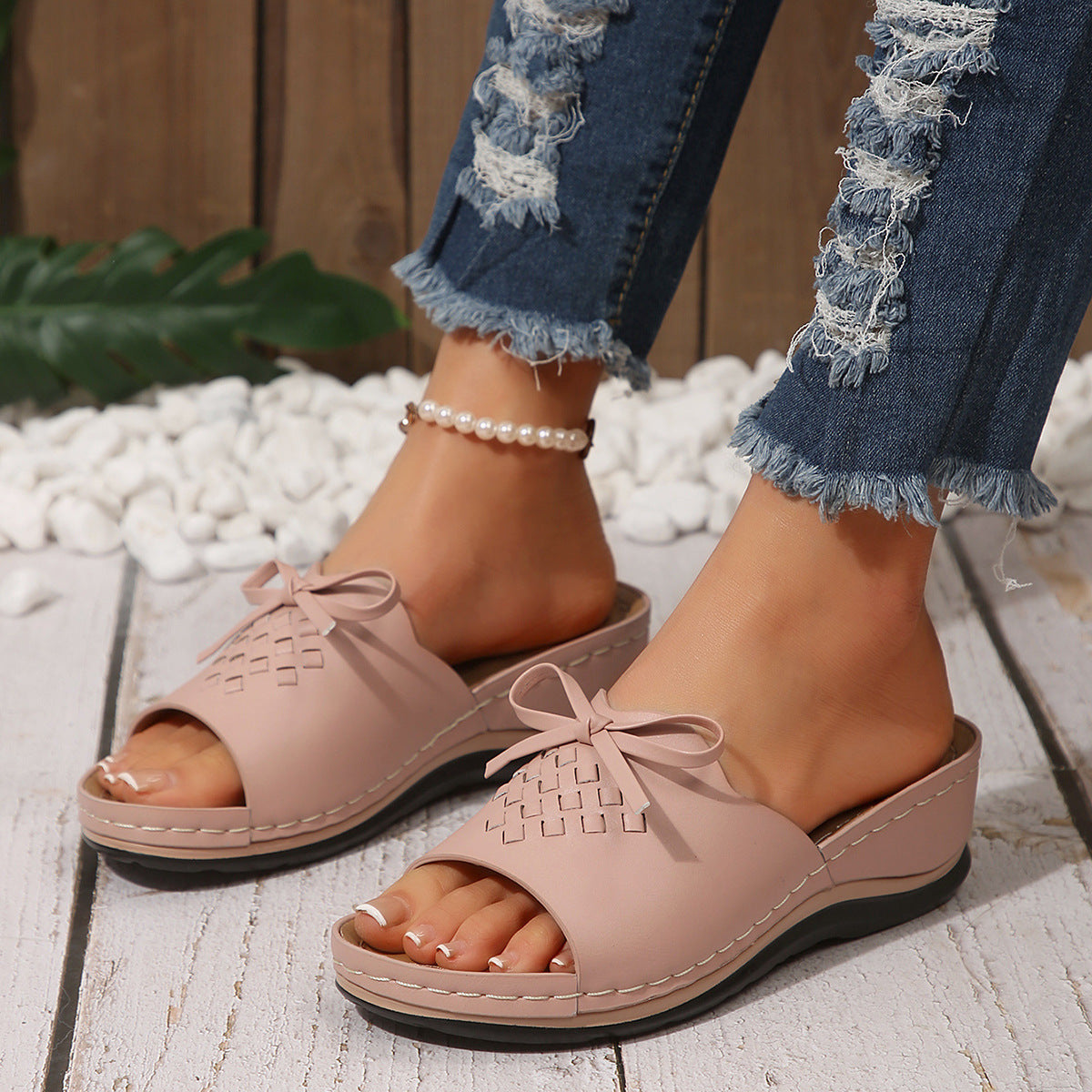 Retro-Sandalen mit runder Spitze und Stickerei – Bild 6 | LuxeStyle