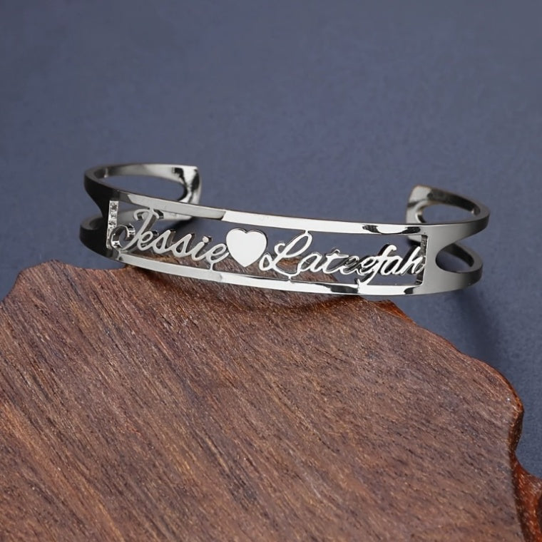 Personalisiertes Armband mit Gravur