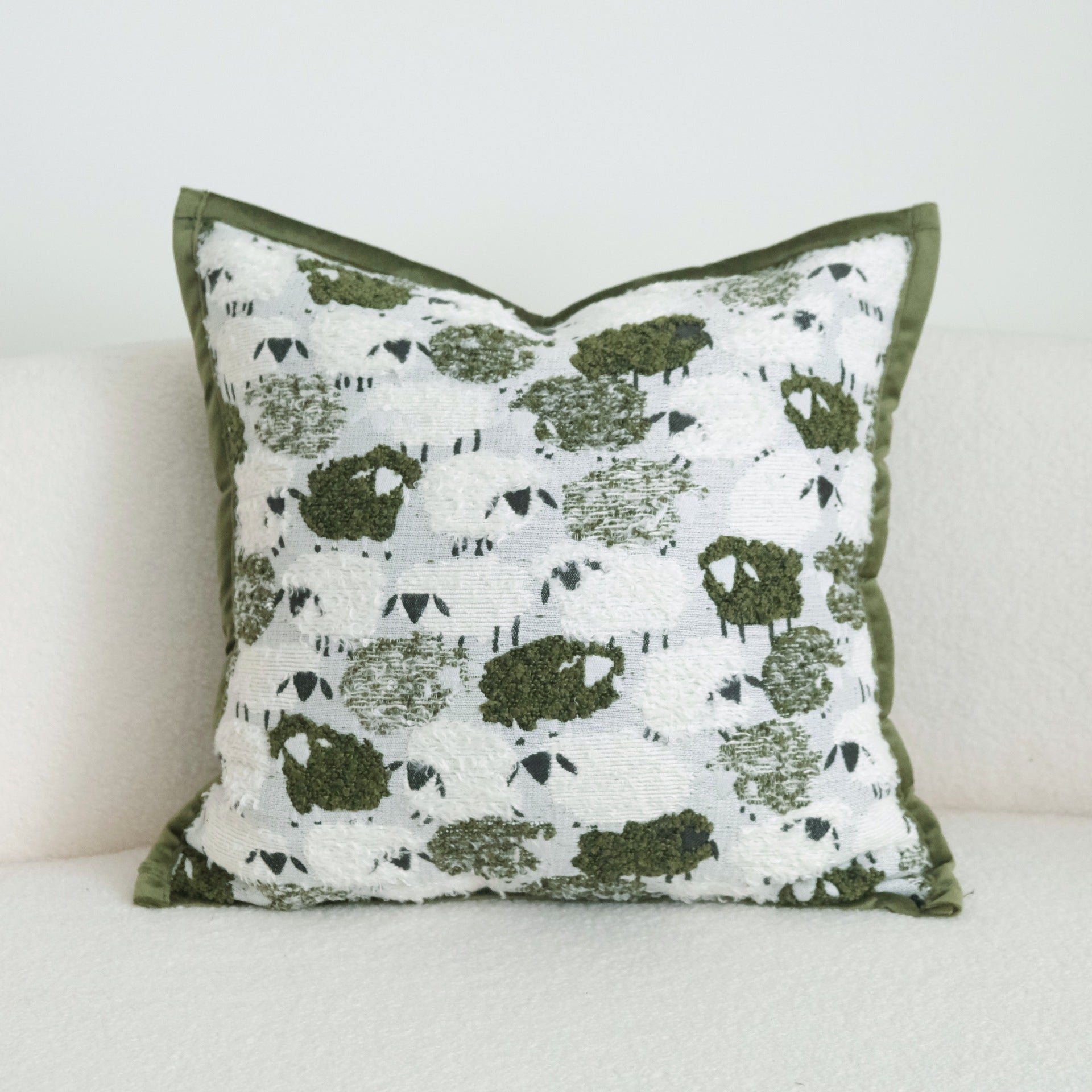Grüner Kissenbezug mit Polka-Dot-Muster