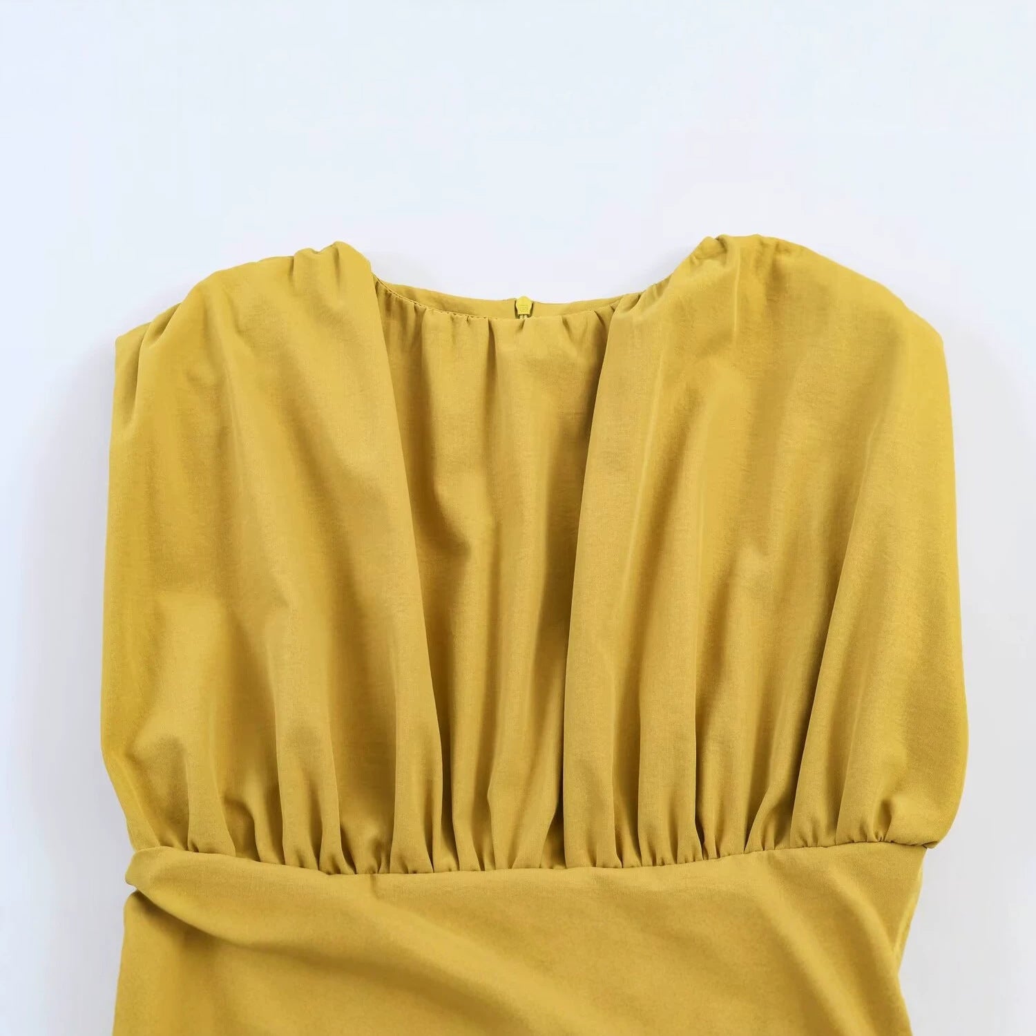 Ärmelloses Sommerkleid mit weitem Schnitt