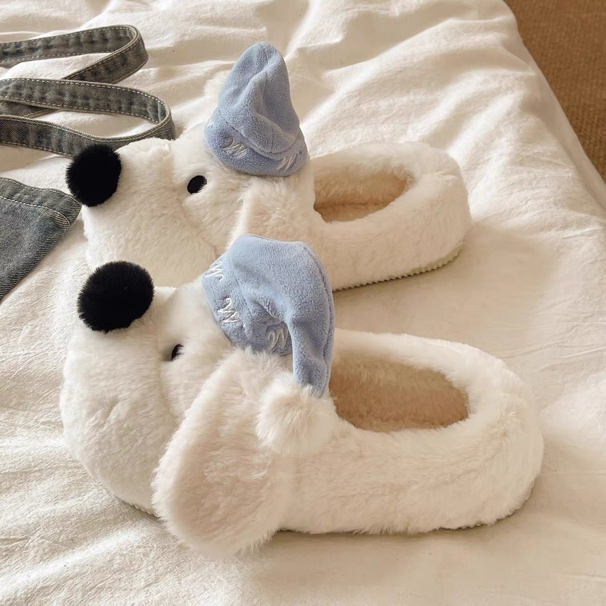 Weiche Winterbettmütze und rutschfeste Hausschuhe – Bild 7 | LuxeStyle