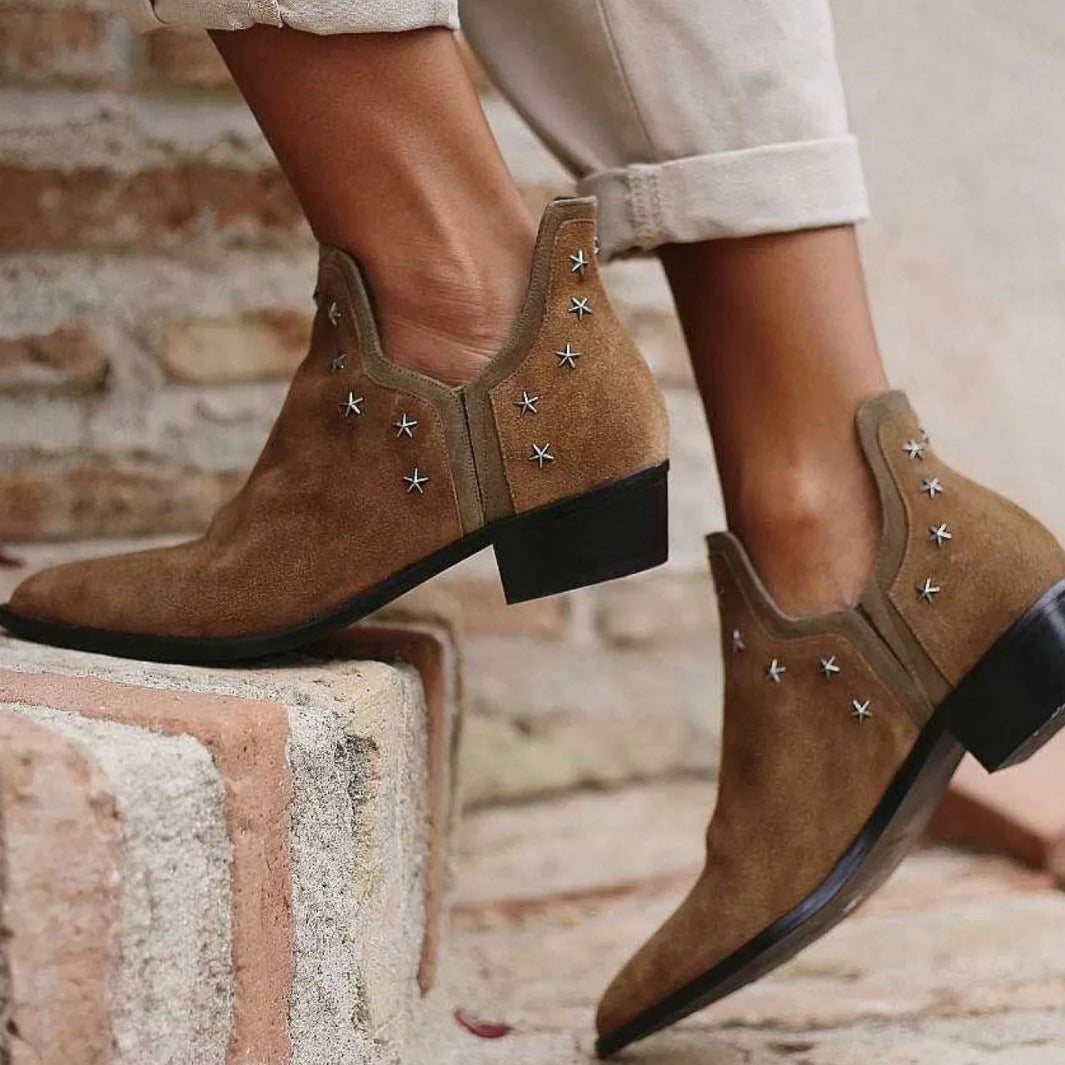 Ankle Boots mit Metallschnalle