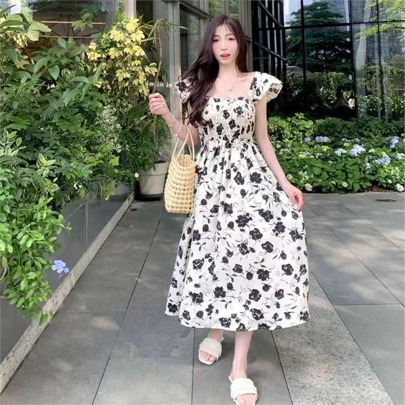 Elegantes geblümtes Minikleid im französischen Stil | LuxeStyle