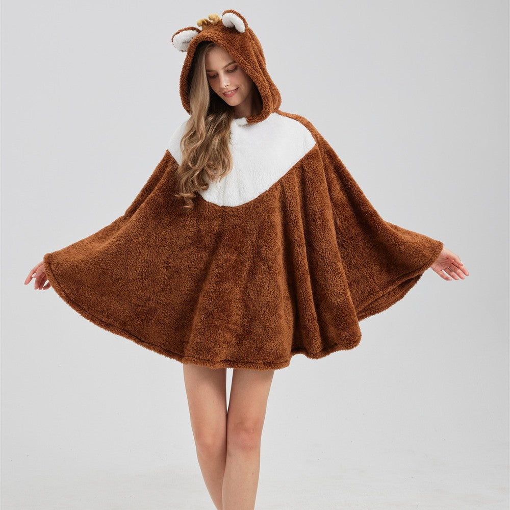 Kuscheliger Kapuzen-Poncho im Tier-Look