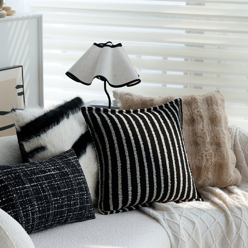 Geometrisches Kissen Schwarz-Weiss – Bild 6 | LuxeStyle
