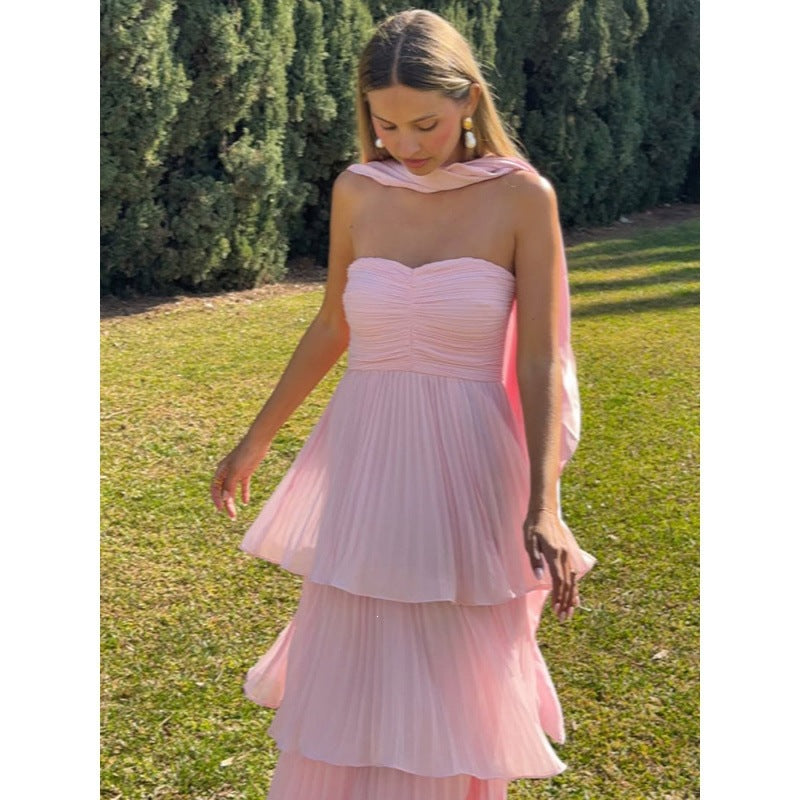 Elegantes Plissée-Abendkleid mit kurzen Ärmeln – Bild 3 | LuxeStyle