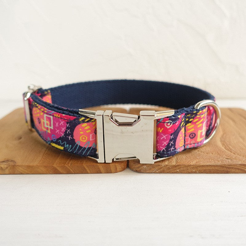 Hundehalsband mit Fliege "Deep Graffiti" – Bild 3 | LuxeStyle