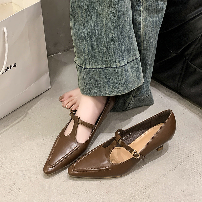 Elegante Pumps mit spitzer Kappe