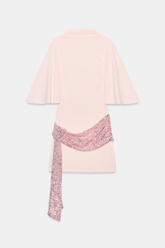 Pailletten- und Perlenkleid im Patchwork-Stil