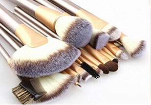 Make-up Pinsel & Zubehör Set Champagne – Bild 2 | LuxeStyle