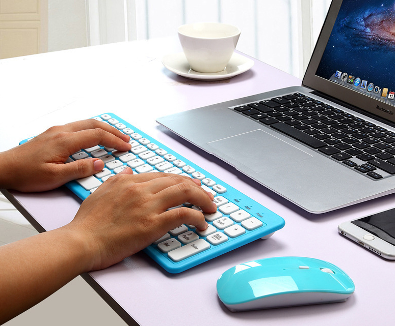 Kabelloses Tastatur- und Mausset – Bild 7 | LuxeStyle