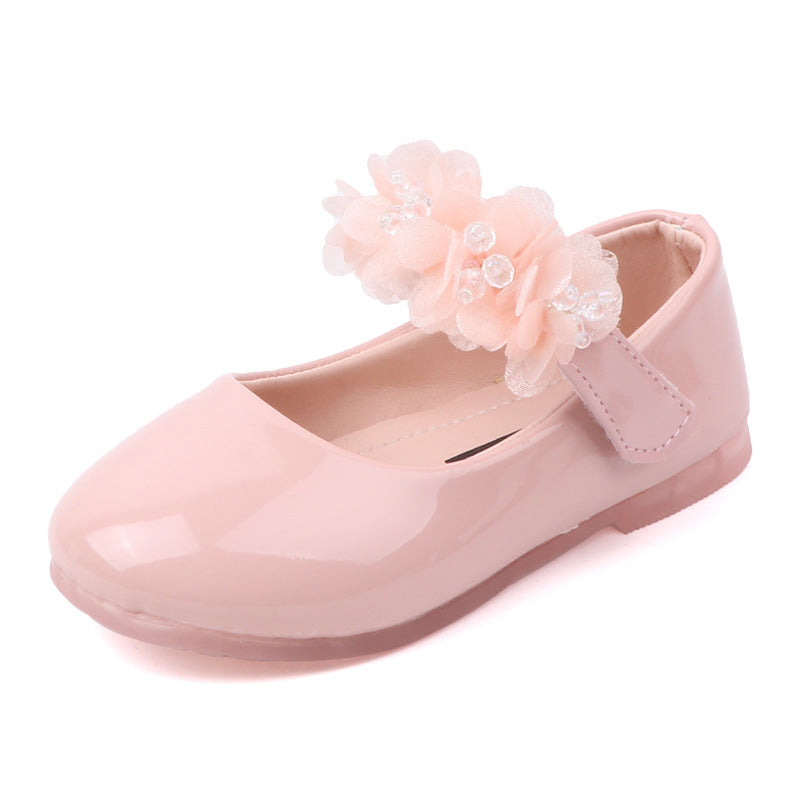 Leichte Kinderschuhe aus Lackleder – Bild 3 | LuxeStyle