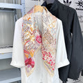 Eleganter Seidenschal mit Blumenmuster