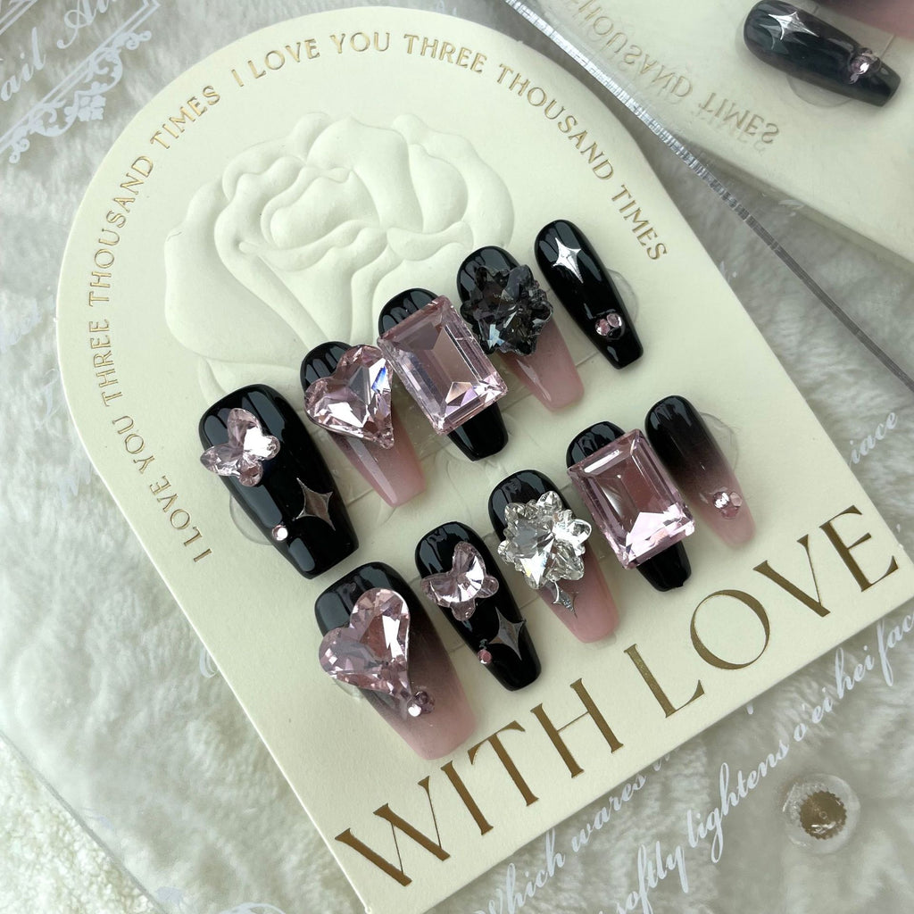 Handgemachte Fake Nails – langanhaltende Maniküre – Bild 8 | LuxeStyle