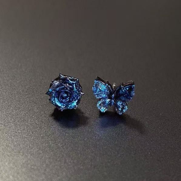 Ear-Cuffs «Papillon» – blauer Schmetterling
