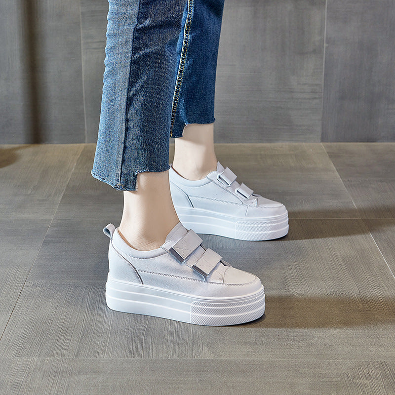 Damen Leder-Sneaker mit Klettverschluss – Bild 4 | LuxeStyle