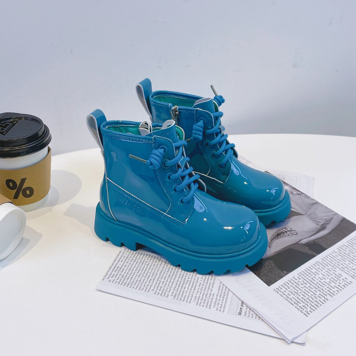 Glänzende Lederstiefel für Mädchen – Bild 3 | LuxeStyle