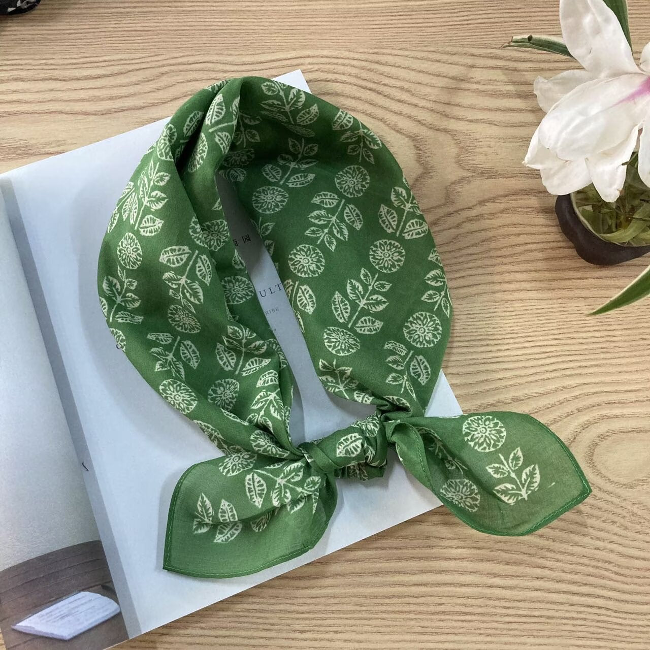 Quadratisches Baumwoll-Seidentuch mit Blumenmuster