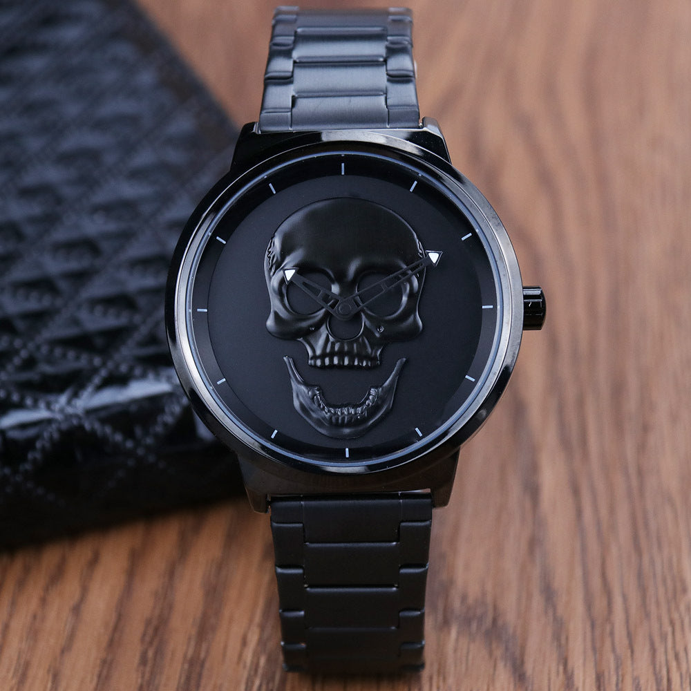 Herren-Quarzuhr mit Totenkopf und Stahlband | LuxeStyle