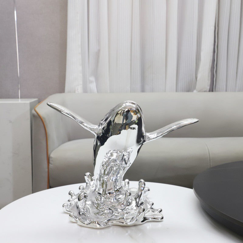 Moderne Wal- und Delfin-Skulptur