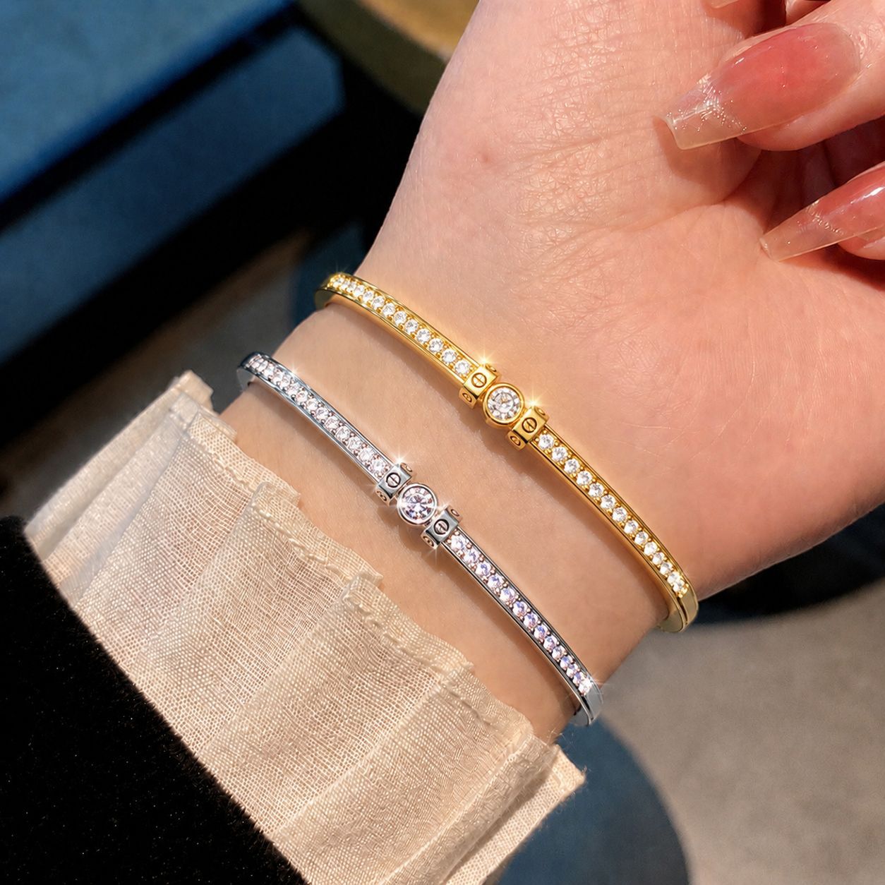 Diamantbesetztes Armband