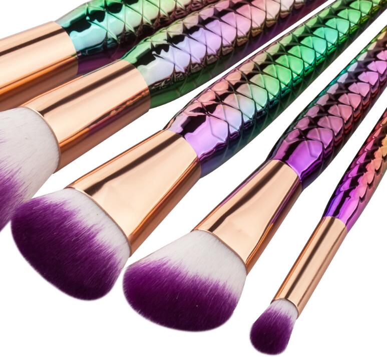 5 Meerjungfrauen Make-up Pinsel – Bild 3 | LuxeStyle