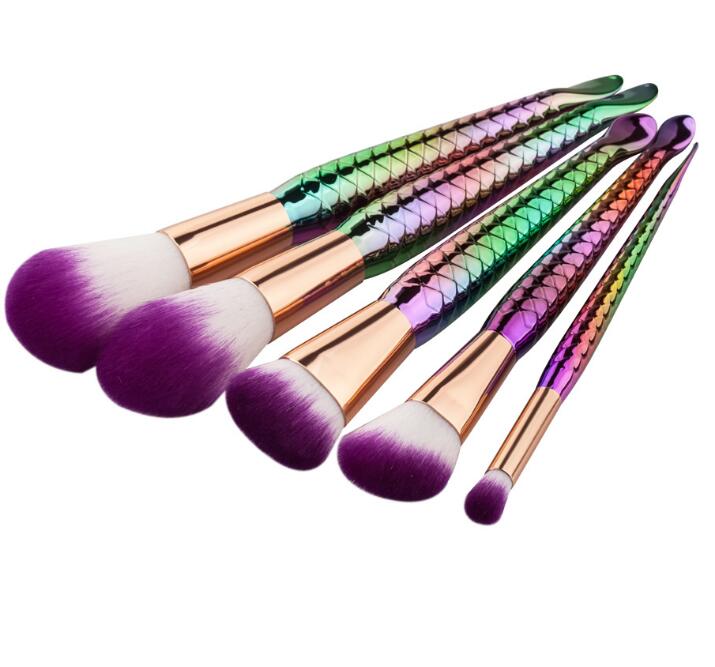 5 Meerjungfrauen Make-up Pinsel – Bild 2 | LuxeStyle