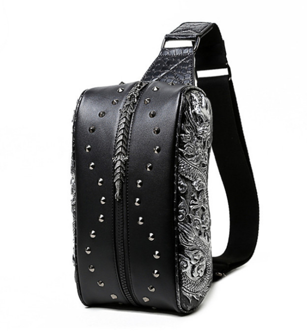 Gothic Umhängetasche mit Nieten und Drachenmuster | LuxeStyle