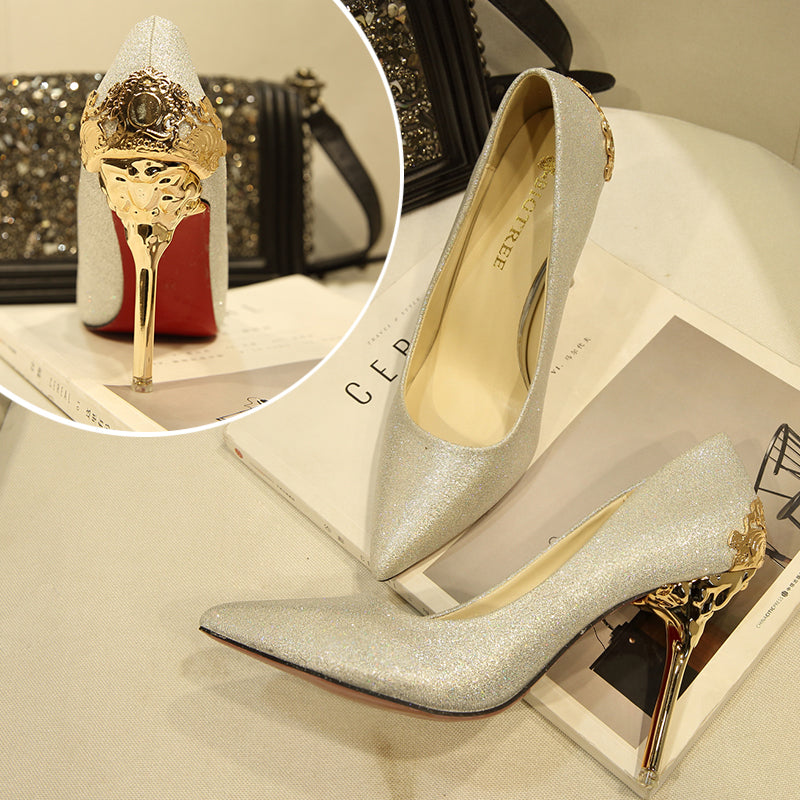 Elegante High Heels mit Metall-Akzent