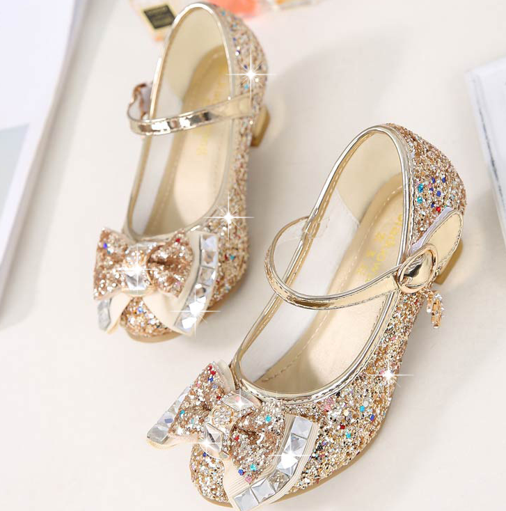 Tanzprinzessin-Schuhe mit Nieten – Bild 7 | LuxeStyle