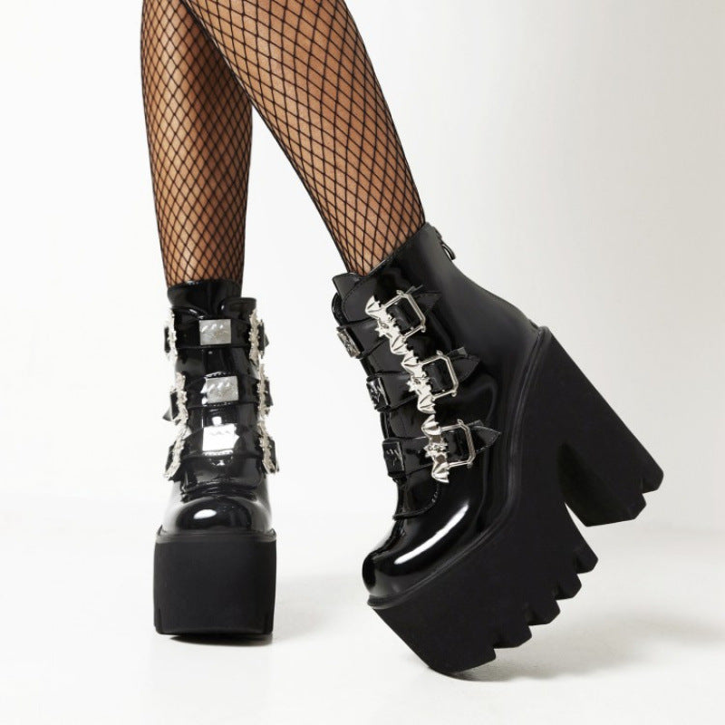 Elegante Low-Cut Lederboots mit Blockabsatz