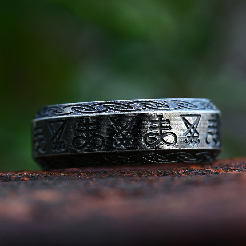 Eleganter Unisex-Ring aus Titanstahl