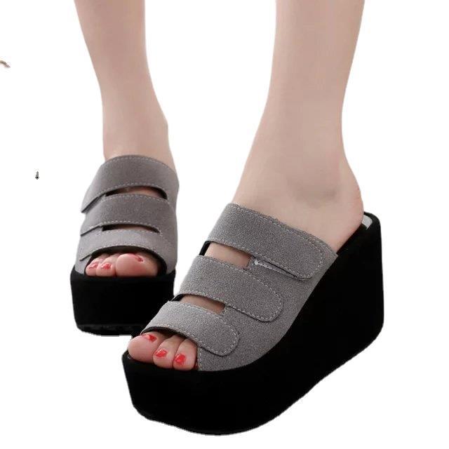Keilsandalen mit Klettverschluss