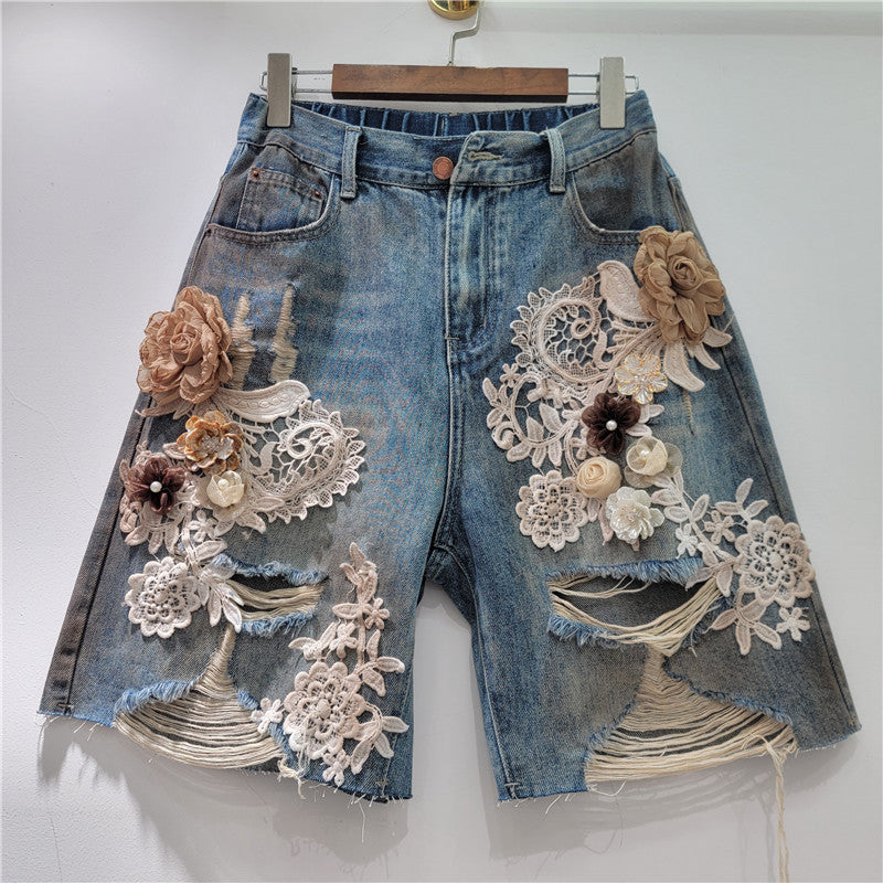 Denim-Shorts mit Spitze, Strass & hohem Bund