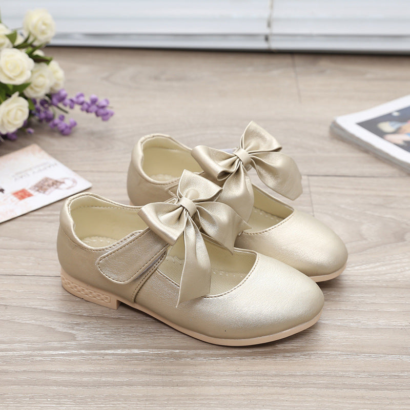 Kinderlaufschuhe Weiss PU mit Bogenknopf – Bild 7 | LuxeStyle