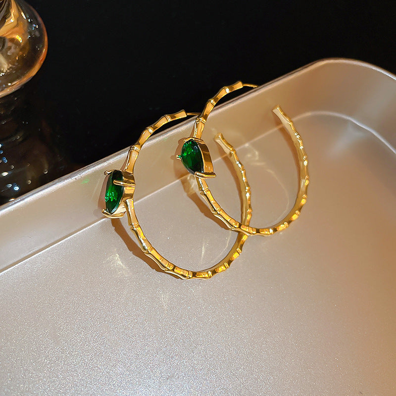 Elegante Emaille-Ohrringe mit Blumenmuster