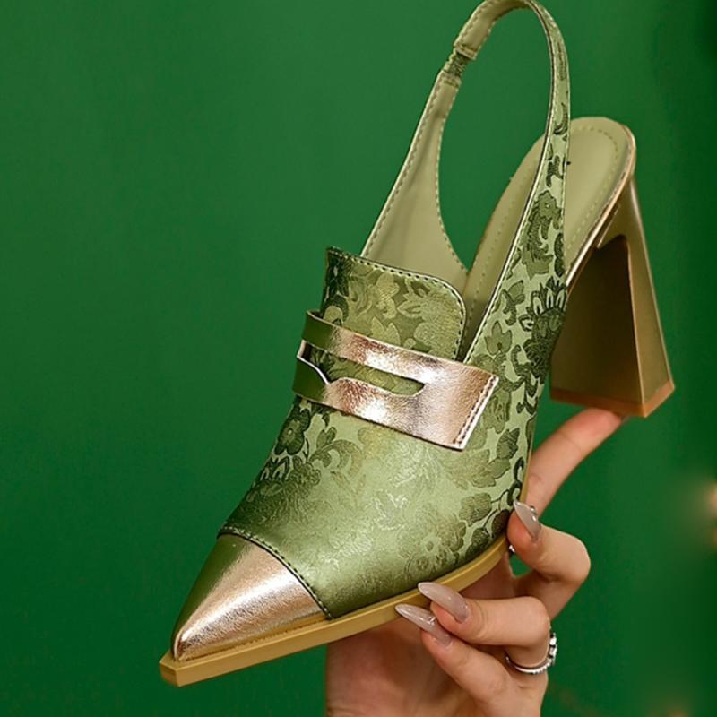 Sandalen mit Chunky Heel und spitzer Zehe – Bild 6 | LuxeStyle