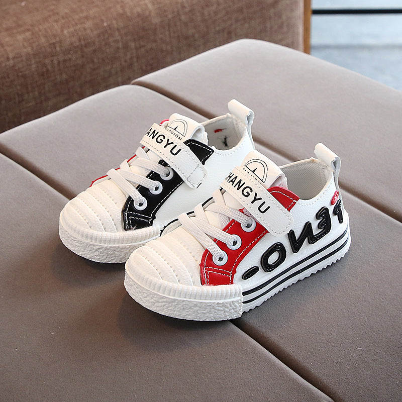 Weisse Kinderschuhe mit Klettverschluss | LuxeStyle