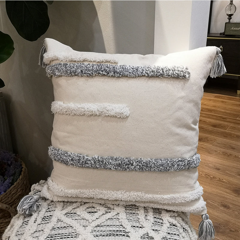 Kissenhülle mit Quasten im Boho-Stil – Bild 6 | LuxeStyle