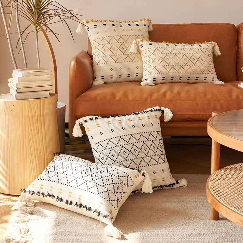 Nordisches Kissen mit geometrischem Muster | LuxeStyle