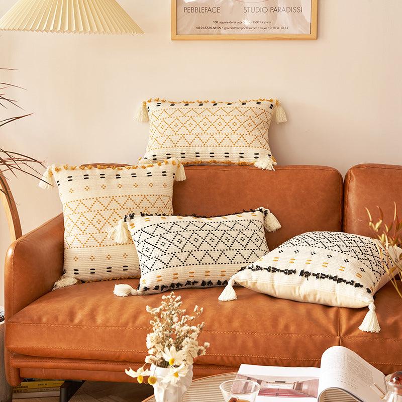 Nordisches Kissen mit geometrischem Muster – Bild 5 | LuxeStyle