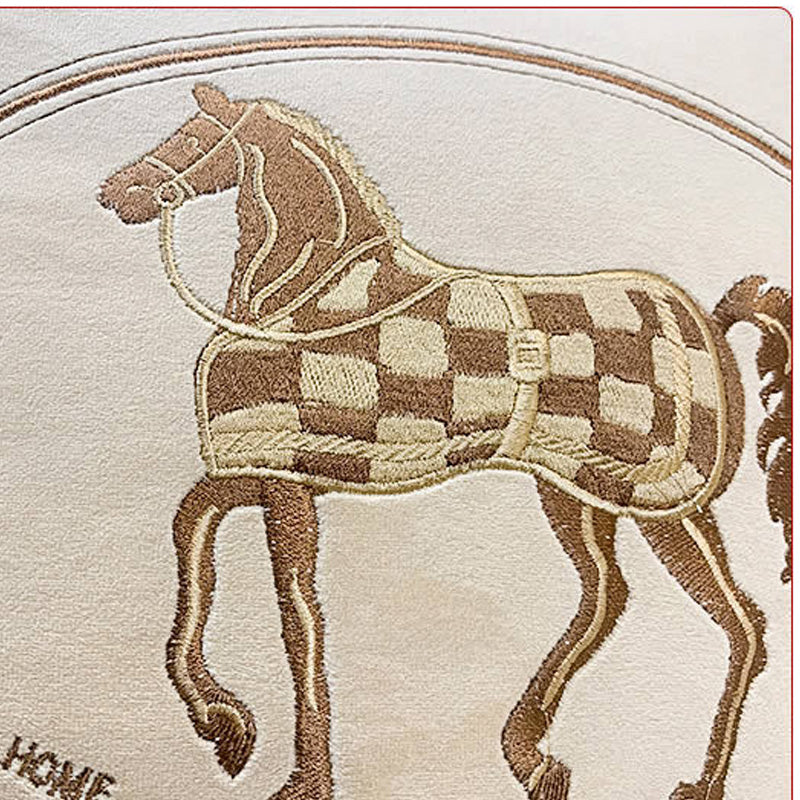 Kissenbezug mit Stickerei und Heissprägung – Bild 1 | LuxeStyle