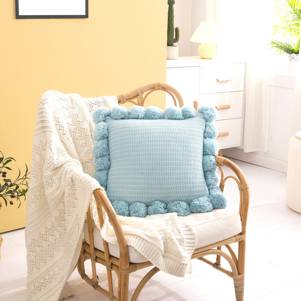 Grosses Strickkissen mit Zopfmuster – Bild 6 | LuxeStyle