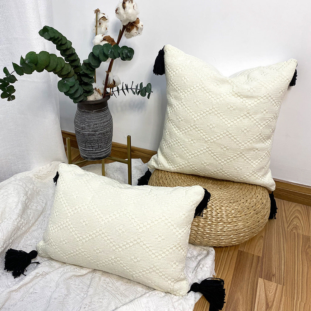 Gewebe-Kissenbezug mit Rautenmuster und Fransen – Bild 5 | LuxeStyle