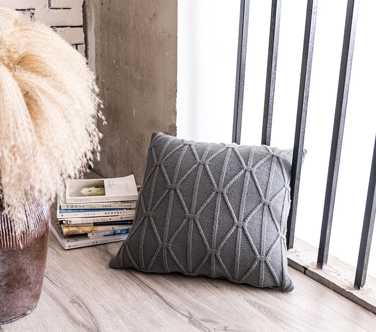 Nordisches Kissen mit Seilknoten-Design – Bild 6 | LuxeStyle