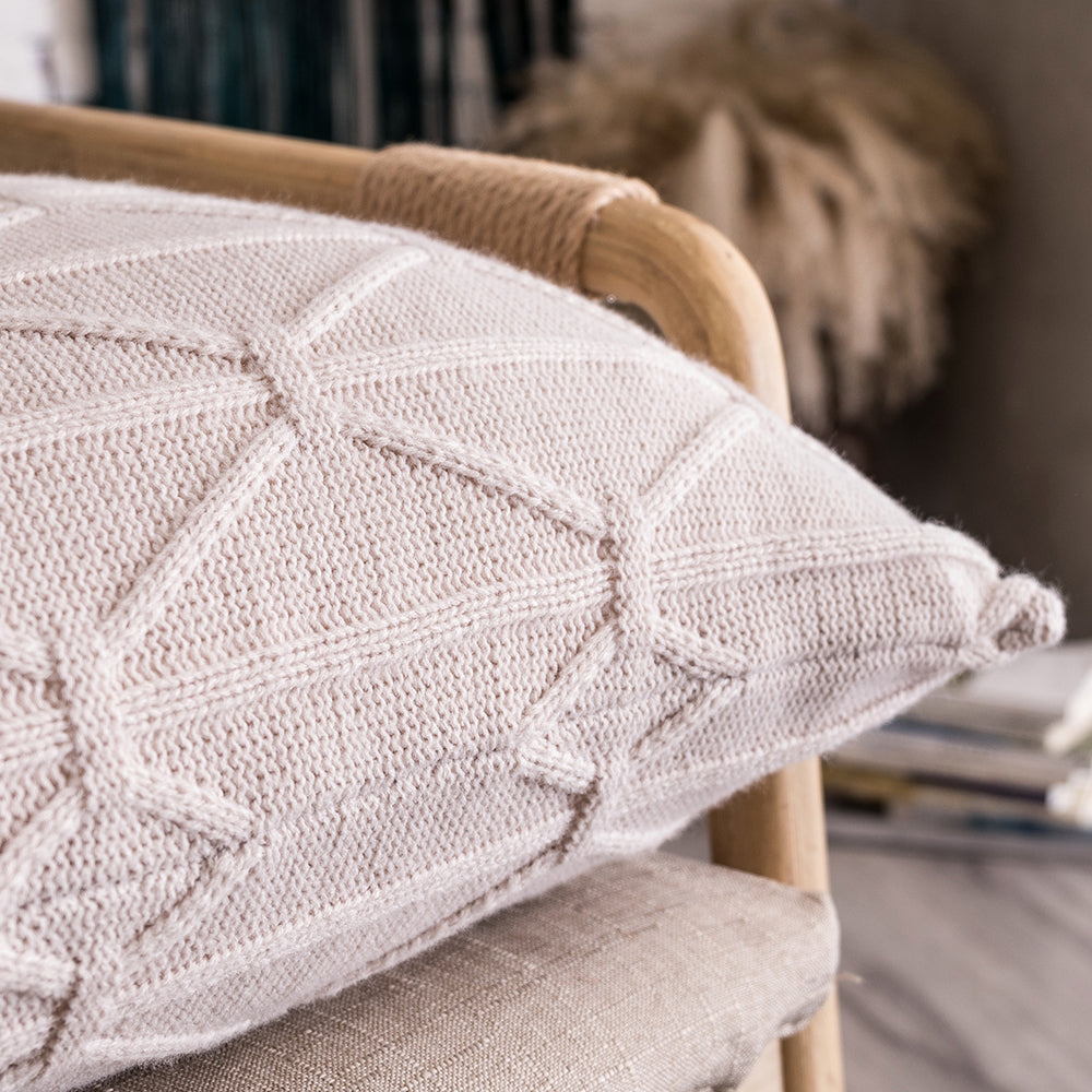 Nordisches Kissen mit Seilknoten-Design – Bild 3 | LuxeStyle