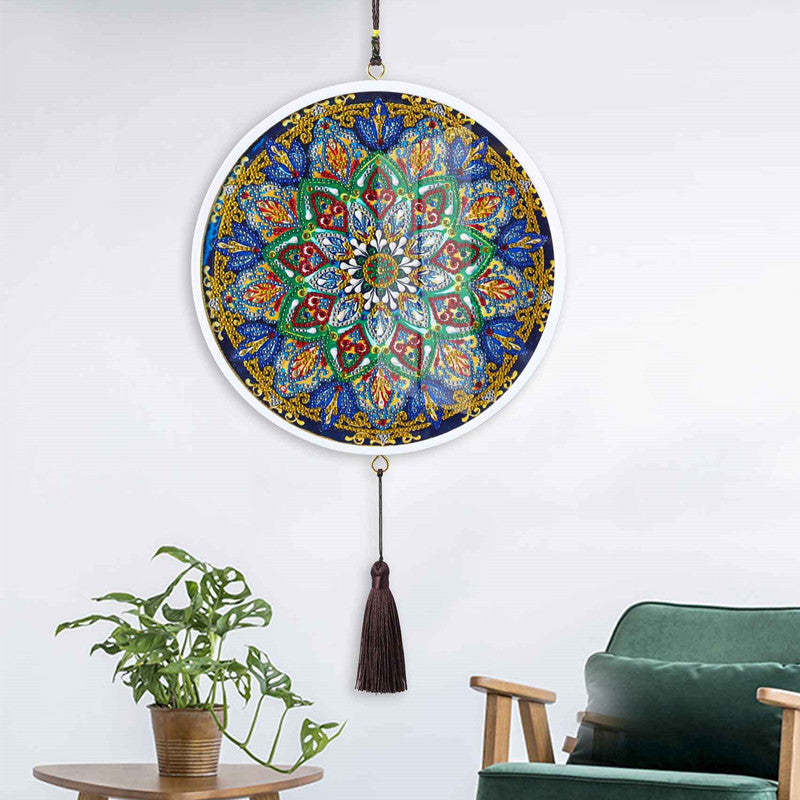 Hängekunst aus Edelsteinen – Bild 9 | LuxeStyle