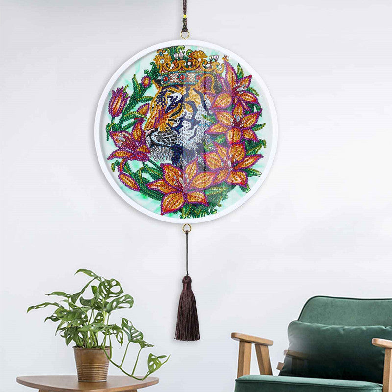 Hängekunst aus Edelsteinen – Bild 2 | LuxeStyle