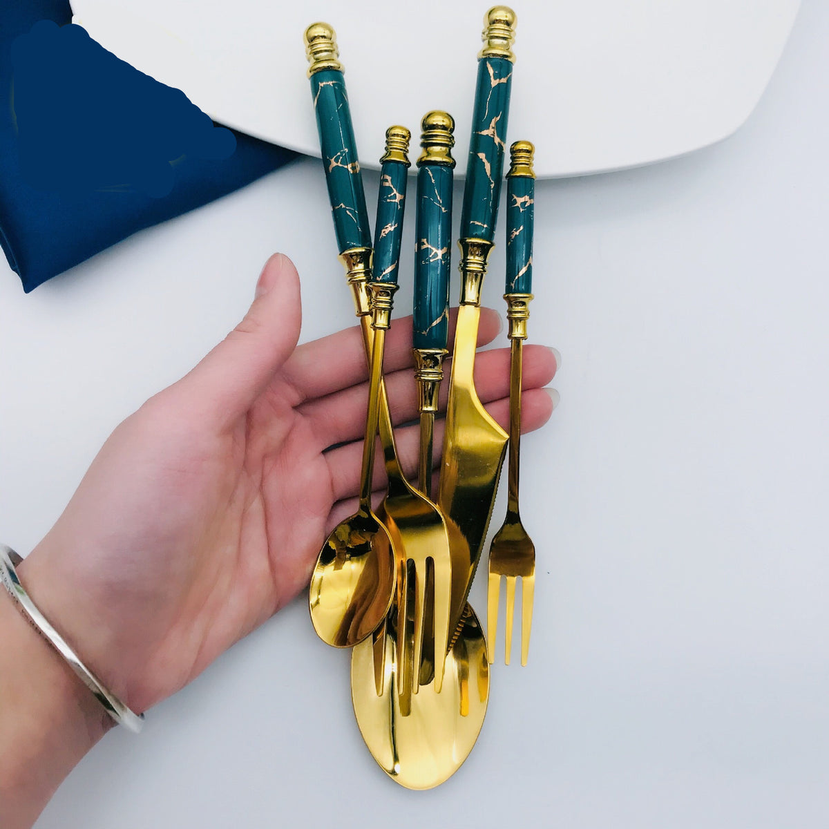 Besteck-Set mit Keramikgriff – Bild 5 | LuxeStyle