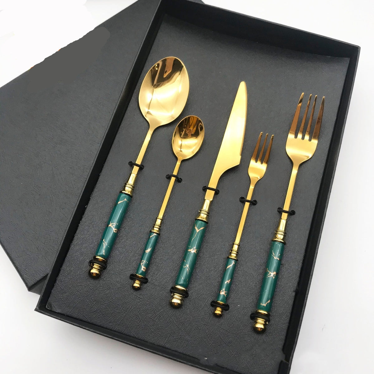 Besteck-Set mit Keramikgriff – Bild 2 | LuxeStyle